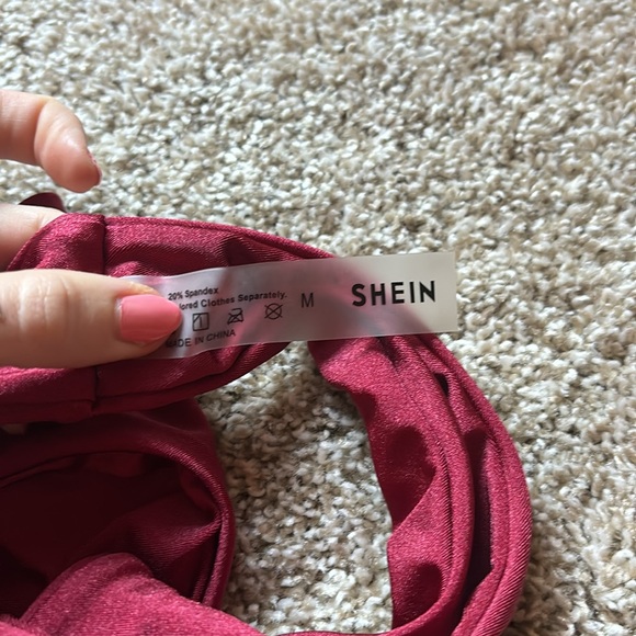 Bikini Clam Shell Set - Picture 4 of 6